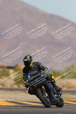 media/Nov-06-2023-Moto Forza (Mon) [[ce023d0744]]/3-Intermediate Group/Session 3 (Turn 5)/